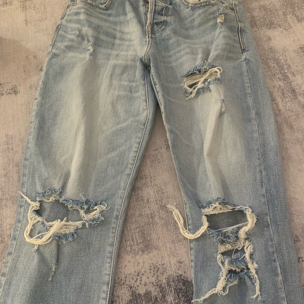 Like new distressed jeans